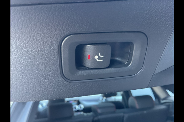 Mercedes-Benz GLA 180 Aut7 Solution AMG Pano.dak Stoel elctr+verw. Carplay Camera Business Mercedes-Benz GLA 180 Aut7 Solution AMG Pano.dak Stoel elctr+verw. Carplay Camera Business