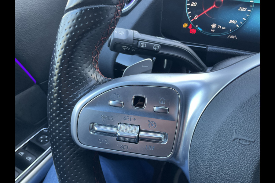 Mercedes-Benz GLA 180 Aut7 Solution AMG Pano.dak Stoel elctr+verw. Carplay Camera Business Mercedes-Benz GLA 180 Aut7 Solution AMG Pano.dak Stoel elctr+verw. Carplay Camera Business