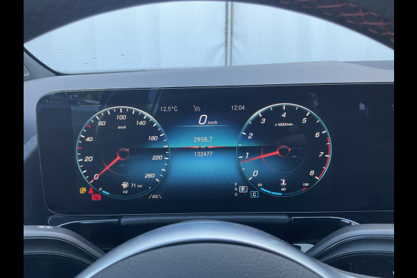 Mercedes-Benz GLA 180 Aut7 Solution AMG Pano.dak Stoel elctr+verw. Carplay Camera Business Mercedes-Benz GLA 180 Aut7 Solution AMG Pano.dak Stoel elctr+verw. Carplay Camera Business