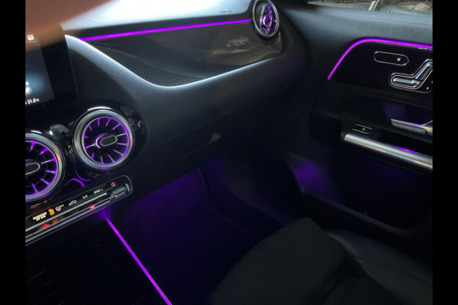 Mercedes-Benz GLA 180 Aut7 Solution AMG Pano.dak Stoel elctr+verw. Carplay Camera Business Mercedes-Benz GLA 180 Aut7 Solution AMG Pano.dak Stoel elctr+verw. Carplay Camera Business