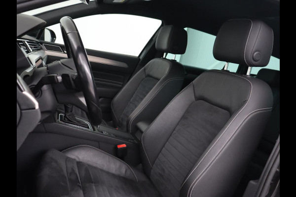 Volkswagen Passat 1.5 TSI Elegance Business R | Leder/Alcantara | Stoelverwarming | Trekhaak | Adaptive cruise | Matrix LED | Keyless | Carplay | Navigatie | Virtual Cockpit | Parkeerhulp | R Line