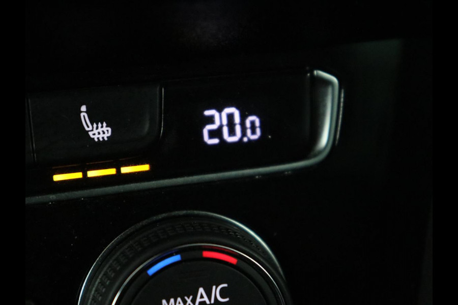 Volkswagen Passat 1.5 TSI Elegance Business R | Leder/Alcantara | Stoelverwarming | Trekhaak | Adaptive cruise | Matrix LED | Keyless | Carplay | Navigatie | Virtual Cockpit | Parkeerhulp | R Line