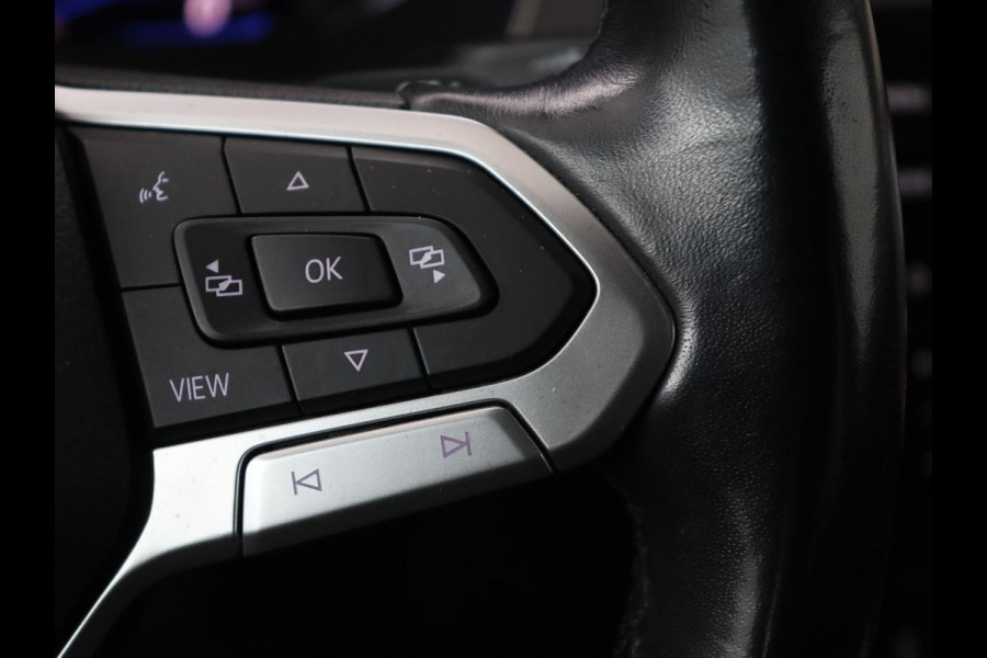 Volkswagen Passat 1.5 TSI Elegance Business R | Leder/Alcantara | Stoelverwarming | Trekhaak | Adaptive cruise | Matrix LED | Keyless | Carplay | Navigatie | Virtual Cockpit | Parkeerhulp | R Line
