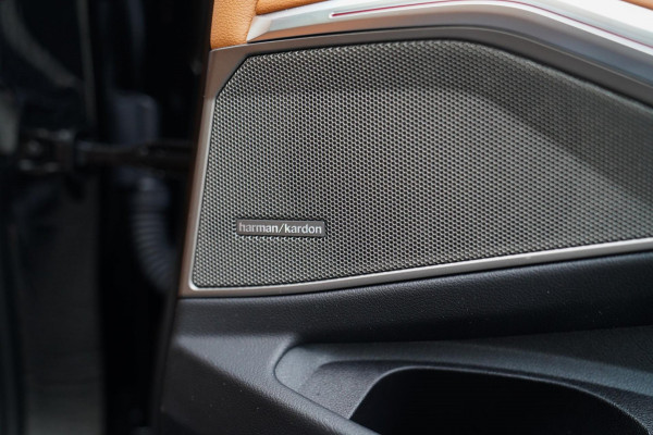 BMW 3-serie 330e xDrive M-pakket | BMW LED | Adaptieve Cruise | Camera | Harman/Kardon | Carbon | Driving Assistant | Active Guard BMW 3-serie 330e xDrive M-pakket | BMW LED | Adaptieve Cruise | Camera | Harman/Kardon | Carbon | Driving Assistant | Active Guard