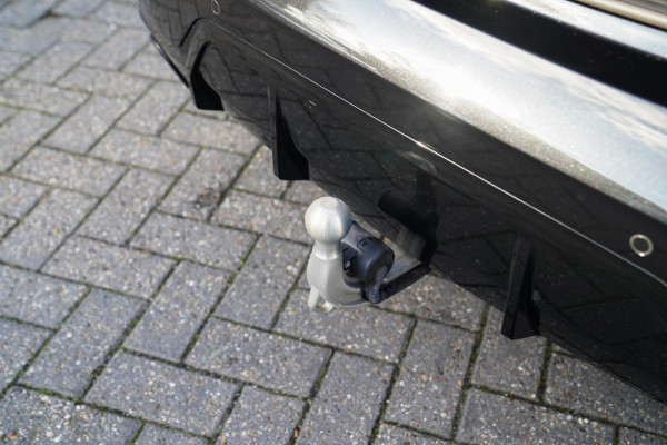 BMW 3-serie 330e xDrive M-pakket | BMW LED | Adaptieve Cruise | Camera | Harman/Kardon | Carbon | Driving Assistant | Active Guard BMW 3-serie 330e xDrive M-pakket | BMW LED | Adaptieve Cruise | Camera | Harman/Kardon | Carbon | Driving Assistant | Active Guard