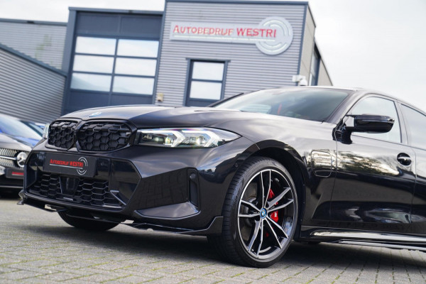 BMW 3-serie 330e xDrive M-pakket | BMW LED | Adaptieve Cruise | Camera | Harman/Kardon | Carbon | Driving Assistant | Active Guard BMW 3-serie 330e xDrive M-pakket | BMW LED | Adaptieve Cruise | Camera | Harman/Kardon | Carbon | Driving Assistant | Active Guard