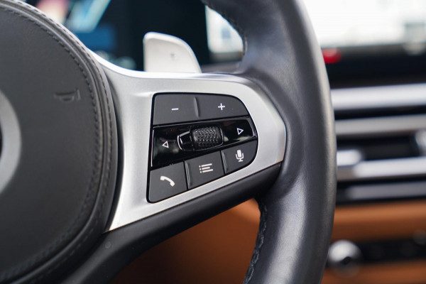 BMW 3-serie 330e xDrive M-pakket | BMW LED | Adaptieve Cruise | Camera | Harman/Kardon | Carbon | Driving Assistant | Active Guard BMW 3-serie 330e xDrive M-pakket | BMW LED | Adaptieve Cruise | Camera | Harman/Kardon | Carbon | Driving Assistant | Active Guard