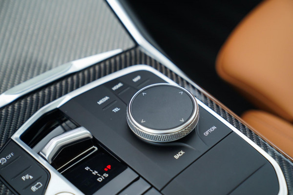 BMW 3-serie 330e xDrive M-pakket | BMW LED | Adaptieve Cruise | Camera | Harman/Kardon | Carbon | Driving Assistant | Active Guard BMW 3-serie 330e xDrive M-pakket | BMW LED | Adaptieve Cruise | Camera | Harman/Kardon | Carbon | Driving Assistant | Active Guard