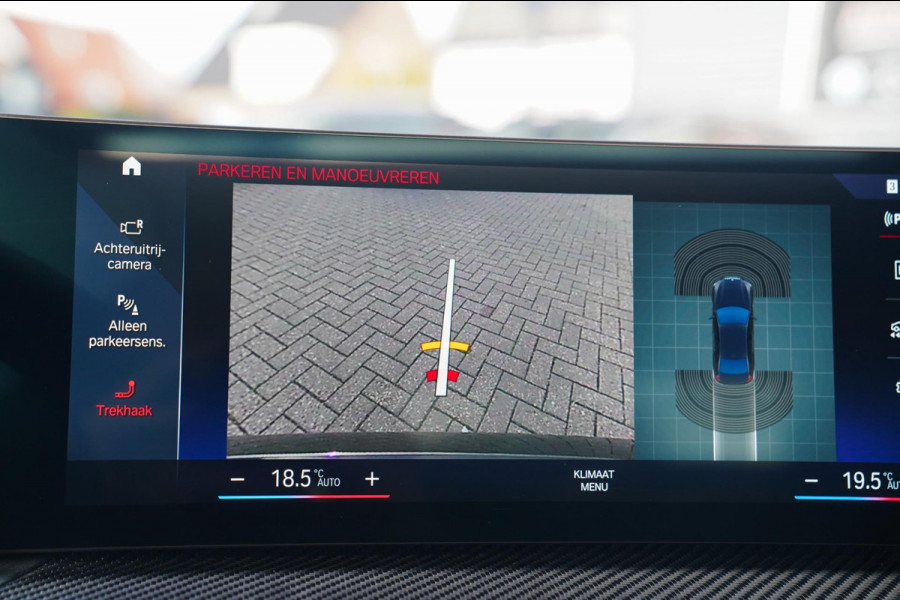 BMW 3-serie 330e xDrive M-pakket | BMW LED | Adaptieve Cruise | Camera | Harman/Kardon | Carbon | Driving Assistant | Active Guard BMW 3-serie 330e xDrive M-pakket | BMW LED | Adaptieve Cruise | Camera | Harman/Kardon | Carbon | Driving Assistant | Active Guard