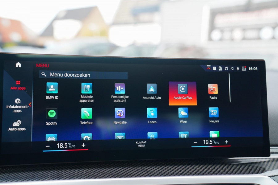 BMW 3-serie 330e xDrive M-pakket | BMW LED | Adaptieve Cruise | Camera | Harman/Kardon | Carbon | Driving Assistant | Active Guard BMW 3-serie 330e xDrive M-pakket | BMW LED | Adaptieve Cruise | Camera | Harman/Kardon | Carbon | Driving Assistant | Active Guard