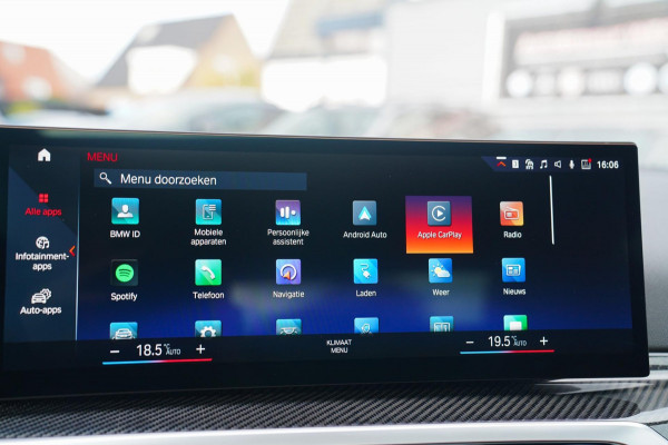 BMW 3-serie 330e xDrive M-pakket | BMW LED | Adaptieve Cruise | Camera | Harman/Kardon | Carbon | Driving Assistant | Active Guard BMW 3-serie 330e xDrive M-pakket | BMW LED | Adaptieve Cruise | Camera | Harman/Kardon | Carbon | Driving Assistant | Active Guard