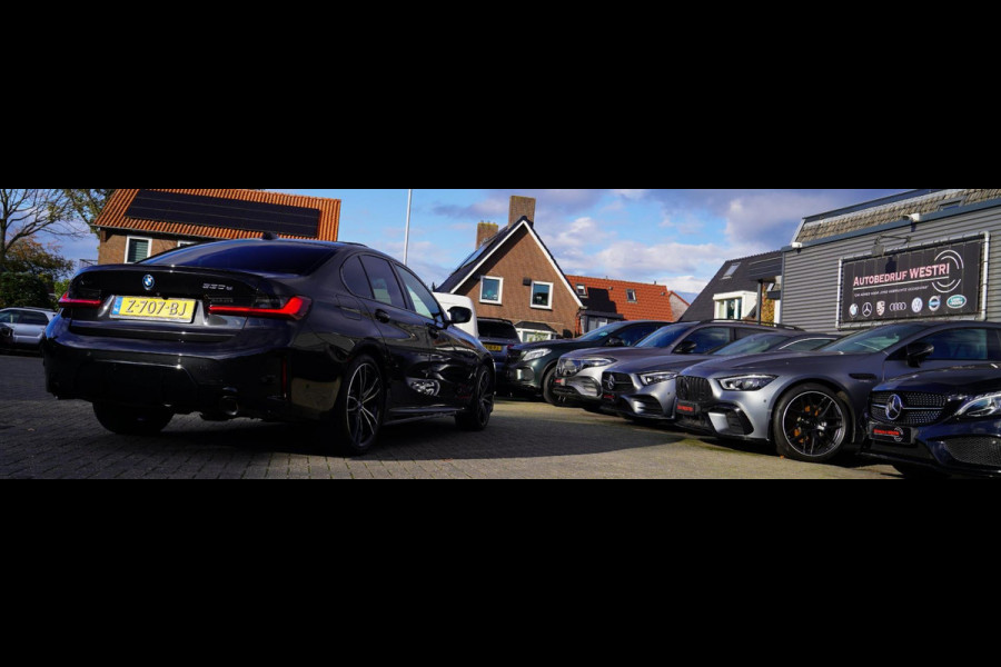BMW 3-serie 330e xDrive M-pakket | BMW LED | Adaptieve Cruise | Camera | Harman/Kardon | Carbon | Driving Assistant | Active Guard BMW 3-serie 330e xDrive M-pakket | BMW LED | Adaptieve Cruise | Camera | Harman/Kardon | Carbon | Driving Assistant | Active Guard