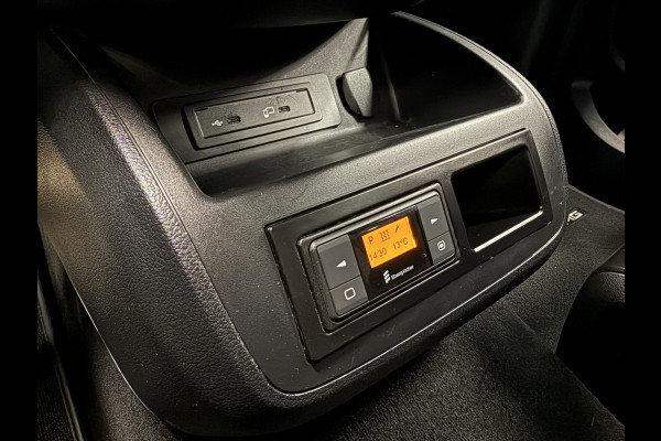 Mercedes-Benz V-Klasse 300d Extra Lang Avantgarde Edition AMG-Line Standkachel Luchtvering Mercedes-Benz V-Klasse 300d Extra Lang Avantgarde Edition AMG-Line Standkachel Luchtvering