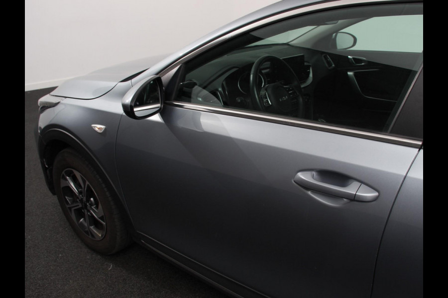 Kia Xceed 1.0 T-GDi 120pk ComfortLine | Camera | Navigatie | Apple Carplay/Android Auto | Climate Control | Cruise control | Lichtmetalen velgen