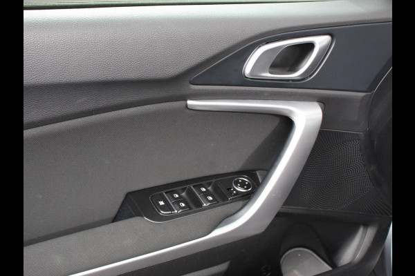 Kia Xceed 1.0 T-GDi 120pk ComfortLine | Camera | Navigatie | Apple Carplay/Android Auto | Climate Control | Cruise control | Lichtmetalen velgen