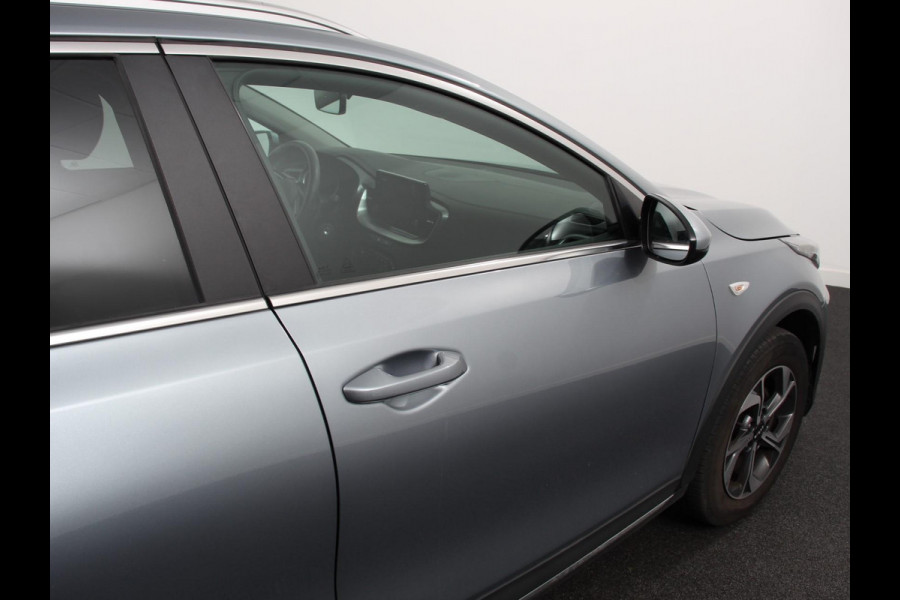 Kia Xceed 1.0 T-GDi 120pk ComfortLine | Camera | Navigatie | Apple Carplay/Android Auto | Climate Control | Cruise control | Lichtmetalen velgen
