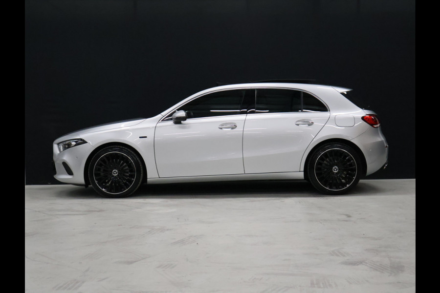 Mercedes-Benz A-Klasse 250 e Business Solution Luxury Limited [SCHUIFKANTELDAK, MEMORY SEATS, APPLE CARPLAY, ANDROID, BURMESTER SOUND, CAMERA, VOL LEDER, CRUISE, CLIMATE, NIEUWSTAAT]