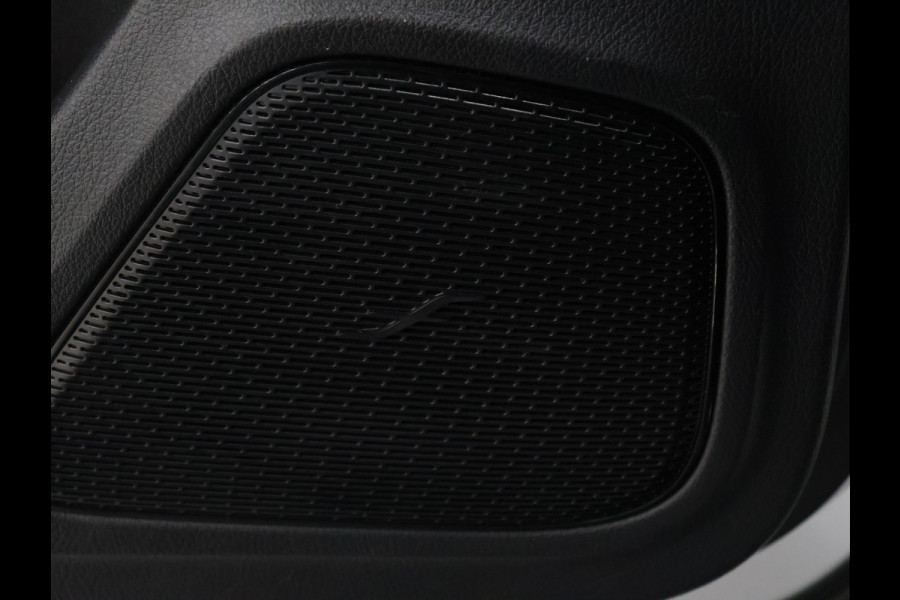 Mercedes-Benz A-Klasse 250 e Business Solution Luxury Limited [SCHUIFKANTELDAK, MEMORY SEATS, APPLE CARPLAY, ANDROID, BURMESTER SOUND, CAMERA, VOL LEDER, CRUISE, CLIMATE, NIEUWSTAAT]