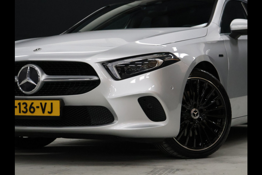 Mercedes-Benz A-Klasse 250 e Business Solution Luxury Limited [SCHUIFKANTELDAK, MEMORY SEATS, APPLE CARPLAY, ANDROID, BURMESTER SOUND, CAMERA, VOL LEDER, CRUISE, CLIMATE, NIEUWSTAAT]