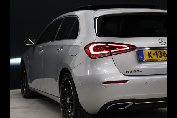 Mercedes-Benz A-Klasse 250 e Business Solution Luxury Limited [SCHUIFKANTELDAK, MEMORY SEATS, APPLE CARPLAY, ANDROID, BURMESTER SOUND, CAMERA, VOL LEDER, CRUISE, CLIMATE, NIEUWSTAAT]