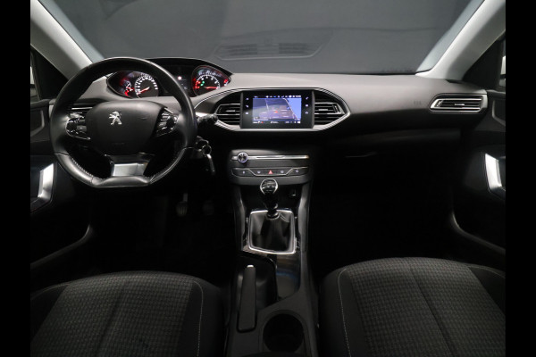 Peugeot 308 SW 1.2 PureTech Blue Lease Executive [PANORAMADAK, TREKHAAK, APPLE CARPLAY, ANDROID, PDC V+A, 6-BAK, CRUISE, LANE ASSIST, NIEUWSTAAT]