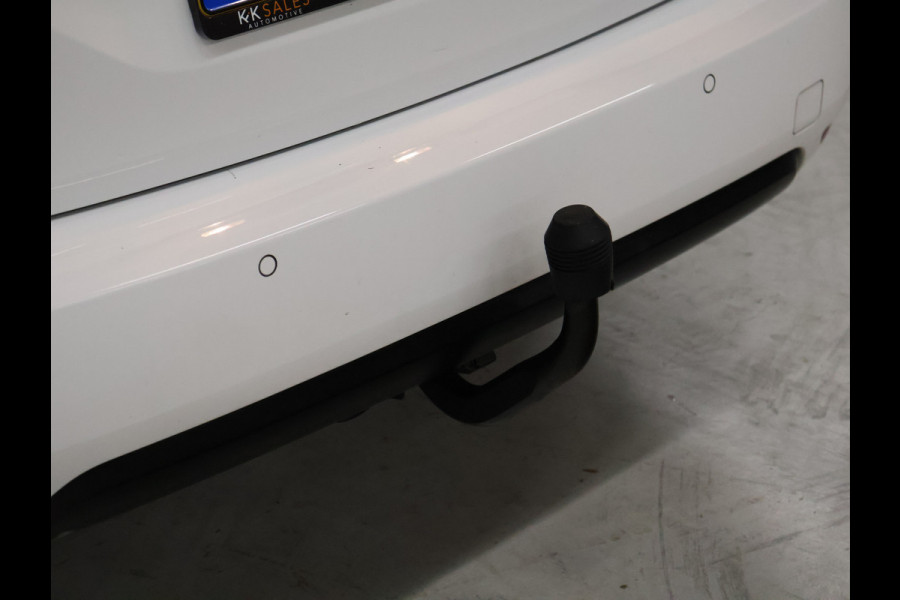 Peugeot 308 SW 1.2 PureTech Blue Lease Executive [PANORAMADAK, TREKHAAK, APPLE CARPLAY, ANDROID, PDC V+A, 6-BAK, CRUISE, LANE ASSIST, NIEUWSTAAT]
