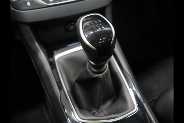 Peugeot 308 SW 1.2 PureTech Blue Lease Executive [PANORAMADAK, TREKHAAK, APPLE CARPLAY, ANDROID, PDC V+A, 6-BAK, CRUISE, LANE ASSIST, NIEUWSTAAT]