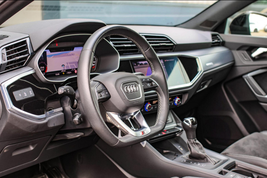 Audi Q3 Sportback 40 TFSI Quattro S-Line *Pano*Camera*Trekhaak*Elek. Stoelen* Audi Q3 Sportback 40 TFSI Quattro S-Line *Pano*Camera*Trekhaak*Elek. Stoelen*