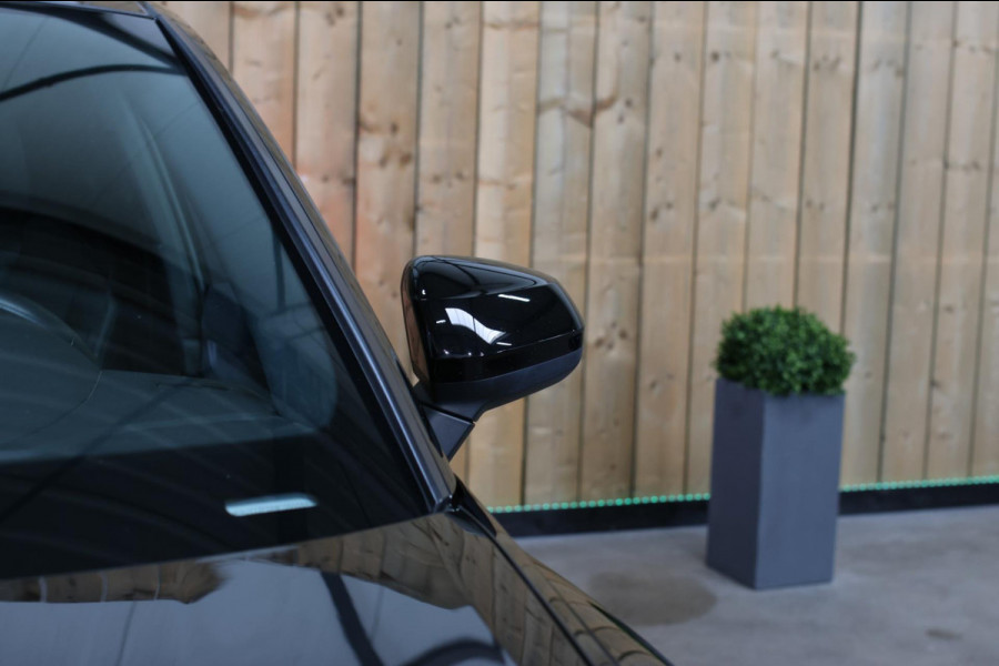 Audi Q3 Sportback 40 TFSI Quattro S-Line *Pano*Camera*Trekhaak*Elek. Stoelen* Audi Q3 Sportback 40 TFSI Quattro S-Line *Pano*Camera*Trekhaak*Elek. Stoelen*