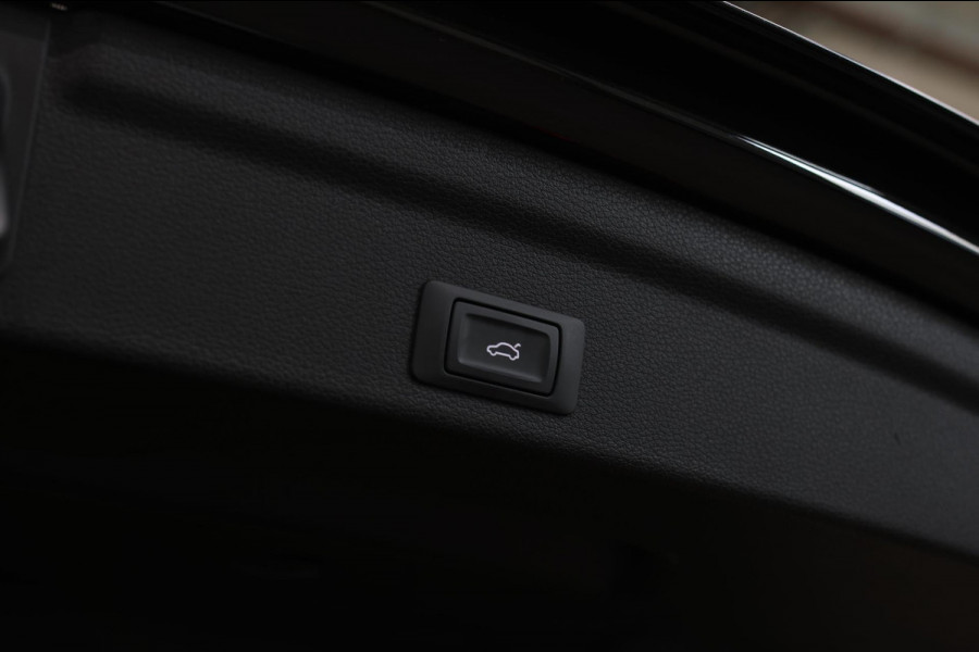 Audi Q3 Sportback 40 TFSI Quattro S-Line *Pano*Camera*Trekhaak*Elek. Stoelen* Audi Q3 Sportback 40 TFSI Quattro S-Line *Pano*Camera*Trekhaak*Elek. Stoelen*