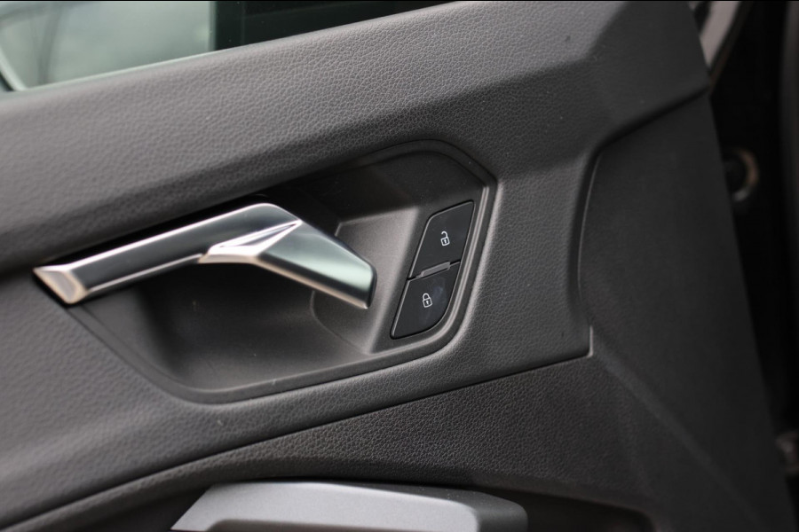 Audi Q3 Sportback 40 TFSI Quattro S-Line *Pano*Camera*Trekhaak*Elek. Stoelen* Audi Q3 Sportback 40 TFSI Quattro S-Line *Pano*Camera*Trekhaak*Elek. Stoelen*