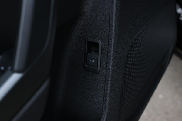 Audi Q3 Sportback 40 TFSI Quattro S-Line *Pano*Camera*Trekhaak*Elek. Stoelen* Audi Q3 Sportback 40 TFSI Quattro S-Line *Pano*Camera*Trekhaak*Elek. Stoelen*