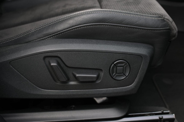 Audi Q3 Sportback 40 TFSI Quattro S-Line *Pano*Camera*Trekhaak*Elek. Stoelen* Audi Q3 Sportback 40 TFSI Quattro S-Line *Pano*Camera*Trekhaak*Elek. Stoelen*