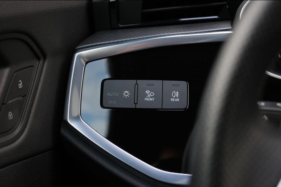 Audi Q3 Sportback 40 TFSI Quattro S-Line *Pano*Camera*Trekhaak*Elek. Stoelen* Audi Q3 Sportback 40 TFSI Quattro S-Line *Pano*Camera*Trekhaak*Elek. Stoelen*