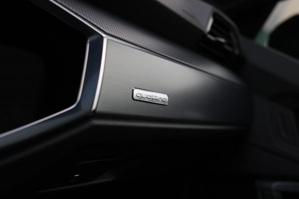 Audi Q3 Sportback 40 TFSI Quattro S-Line *Pano*Camera*Trekhaak*Elek. Stoelen* Audi Q3 Sportback 40 TFSI Quattro S-Line *Pano*Camera*Trekhaak*Elek. Stoelen*