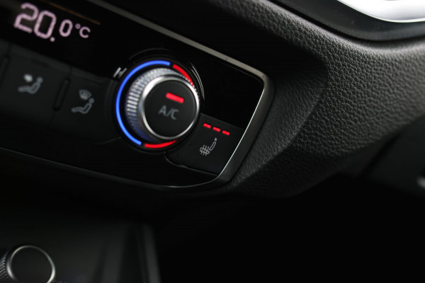 Audi Q3 Sportback 40 TFSI Quattro S-Line *Pano*Camera*Trekhaak*Elek. Stoelen* Audi Q3 Sportback 40 TFSI Quattro S-Line *Pano*Camera*Trekhaak*Elek. Stoelen*