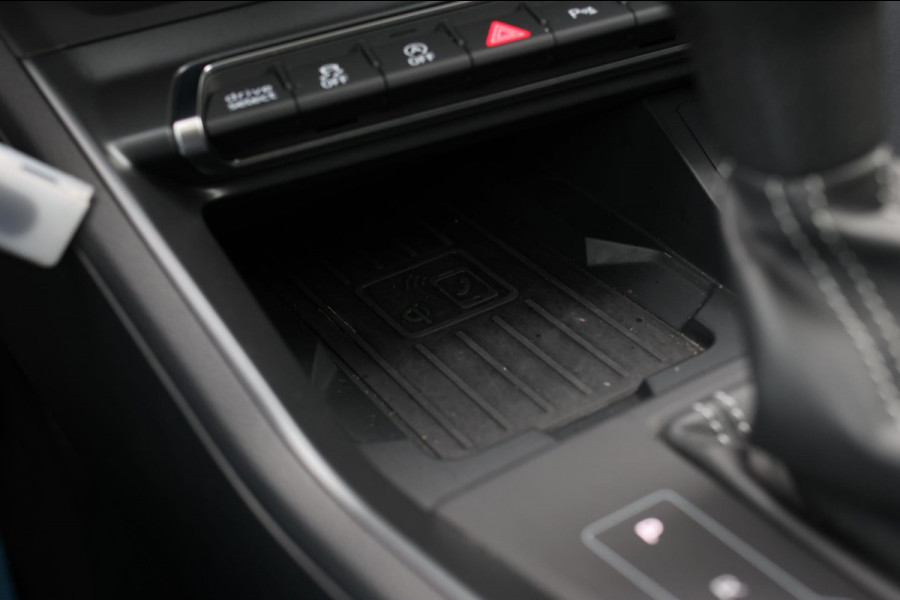 Audi Q3 Sportback 40 TFSI Quattro S-Line *Pano*Camera*Trekhaak*Elek. Stoelen* Audi Q3 Sportback 40 TFSI Quattro S-Line *Pano*Camera*Trekhaak*Elek. Stoelen*