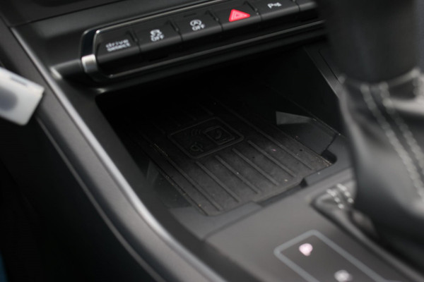 Audi Q3 Sportback 40 TFSI Quattro S-Line *Pano*Camera*Trekhaak*Elek. Stoelen* Audi Q3 Sportback 40 TFSI Quattro S-Line *Pano*Camera*Trekhaak*Elek. Stoelen*