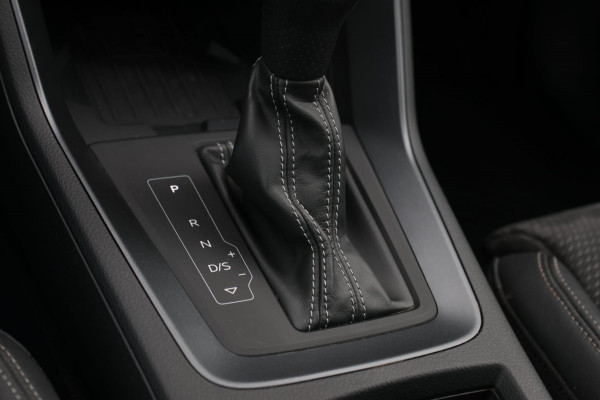 Audi Q3 Sportback 40 TFSI Quattro S-Line *Pano*Camera*Trekhaak*Elek. Stoelen* Audi Q3 Sportback 40 TFSI Quattro S-Line *Pano*Camera*Trekhaak*Elek. Stoelen*