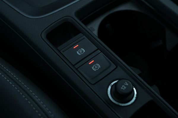 Audi Q3 Sportback 40 TFSI Quattro S-Line *Pano*Camera*Trekhaak*Elek. Stoelen* Audi Q3 Sportback 40 TFSI Quattro S-Line *Pano*Camera*Trekhaak*Elek. Stoelen*