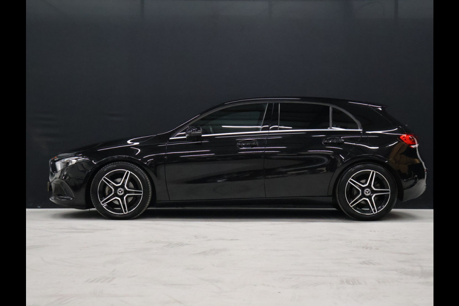 Mercedes-Benz A-Klasse 180 Sport [DIGITAL DASHBOARD, CAMERA, HALF LEDER, STOELVERWARMING, PDC V+A, BLUETOOTH, CRUISE, CLIMATE, NIEUWSTAAT]