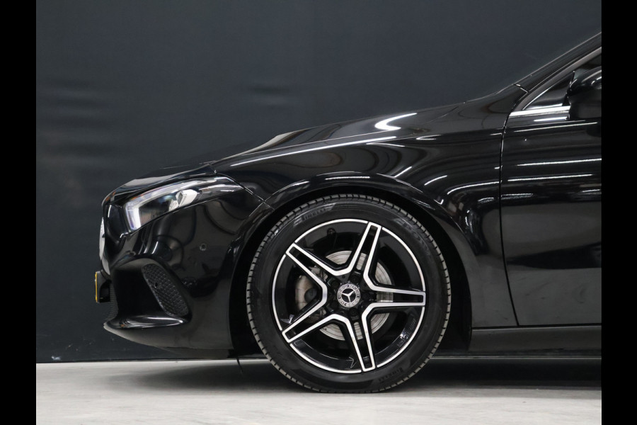 Mercedes-Benz A-Klasse 180 Sport [DIGITAL DASHBOARD, CAMERA, HALF LEDER, STOELVERWARMING, PDC V+A, BLUETOOTH, CRUISE, CLIMATE, NIEUWSTAAT]