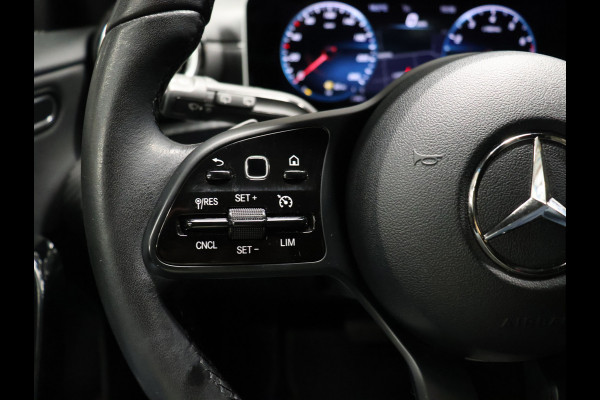 Mercedes-Benz A-Klasse 180 Sport [DIGITAL DASHBOARD, CAMERA, HALF LEDER, STOELVERWARMING, PDC V+A, BLUETOOTH, CRUISE, CLIMATE, NIEUWSTAAT]