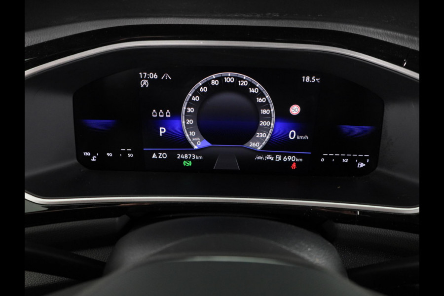 Volkswagen T-Roc 1.5 TSI R-Line 150 PK DSG | Navigatie | Trekhaak afneembaar | ErgoActive Stoel Pakket | Parkeercamera |