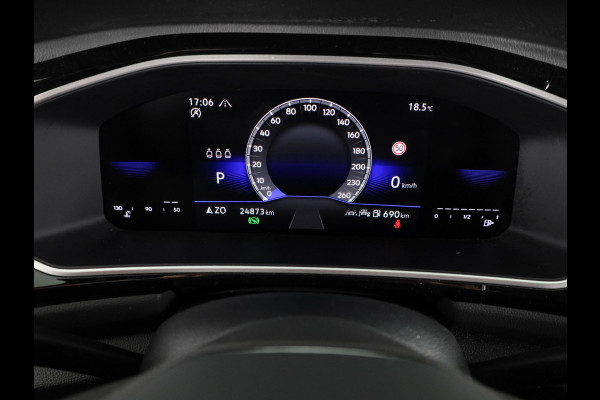 Volkswagen T-Roc 1.5 TSI R-Line 150 PK DSG | Navigatie | Trekhaak afneembaar | ErgoActive Stoel Pakket | Parkeercamera |