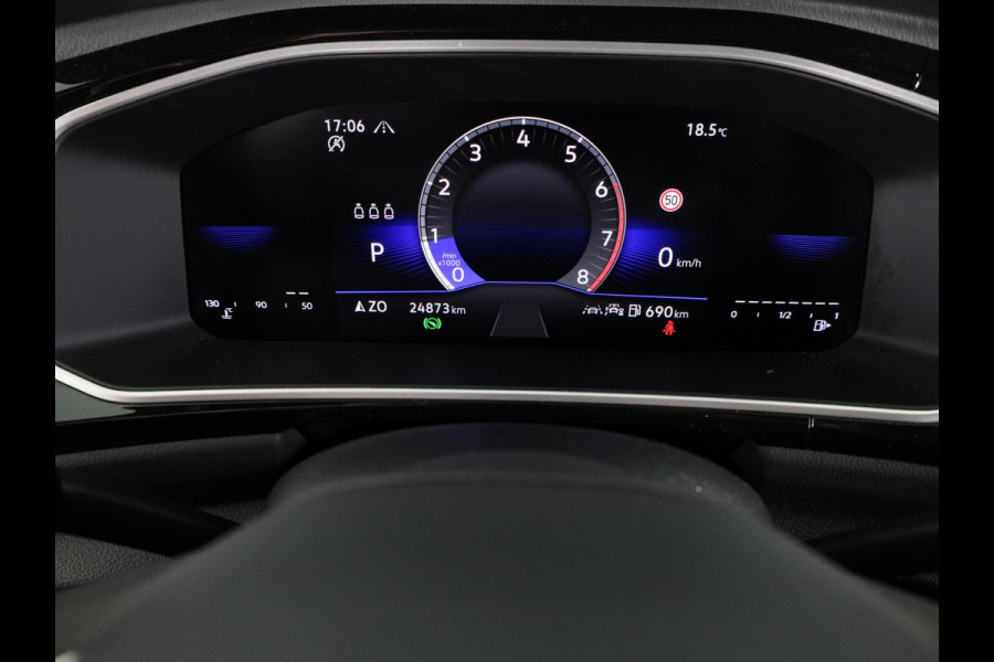 Volkswagen T-Roc 1.5 TSI R-Line 150 PK DSG | Navigatie | Trekhaak afneembaar | ErgoActive Stoel Pakket | Parkeercamera |