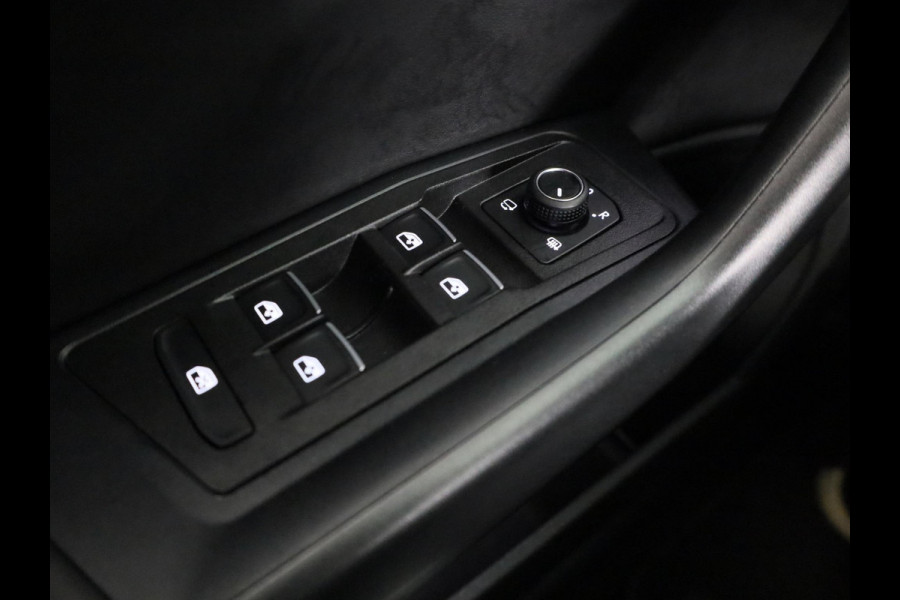 Volkswagen T-Roc 1.5 TSI R-Line 150 PK DSG | Navigatie | Trekhaak afneembaar | ErgoActive Stoel Pakket | Parkeercamera |