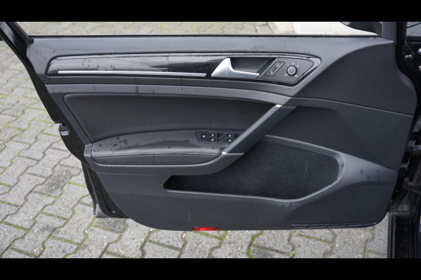 Volkswagen Golf 1.4 TSI Highline AUTOMAAT-ACC-KEYLESS-LEDER-PANORAMA-PDC-VIRTUEEL-STOELVERWARMING