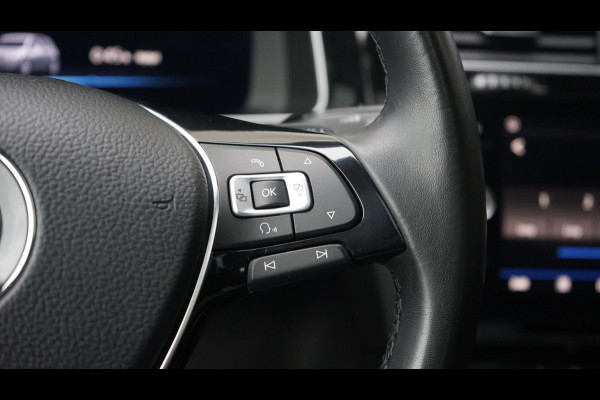 Volkswagen Golf 1.4 TSI Highline AUTOMAAT-ACC-KEYLESS-LEDER-PANORAMA-PDC-VIRTUEEL-STOELVERWARMING