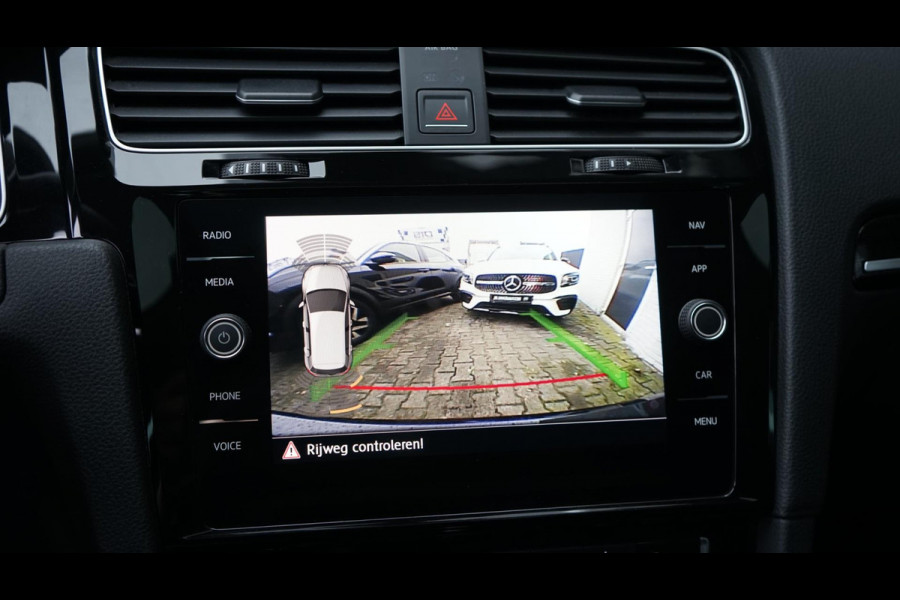 Volkswagen Golf 1.4 TSI Highline AUTOMAAT-ACC-KEYLESS-LEDER-PANORAMA-PDC-VIRTUEEL-STOELVERWARMING